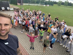 59a9e272 41f2 47af b439 115cf8bb2b84